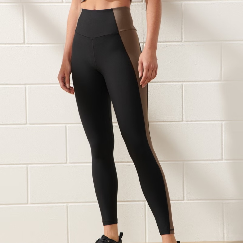 Abercrombie & Fitch - YBP sculptLUX 7/8-Length Legging - Onyx Colorblock